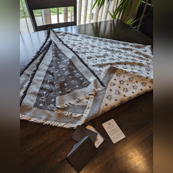 MCM shawl scarf - Picture 5 of 16